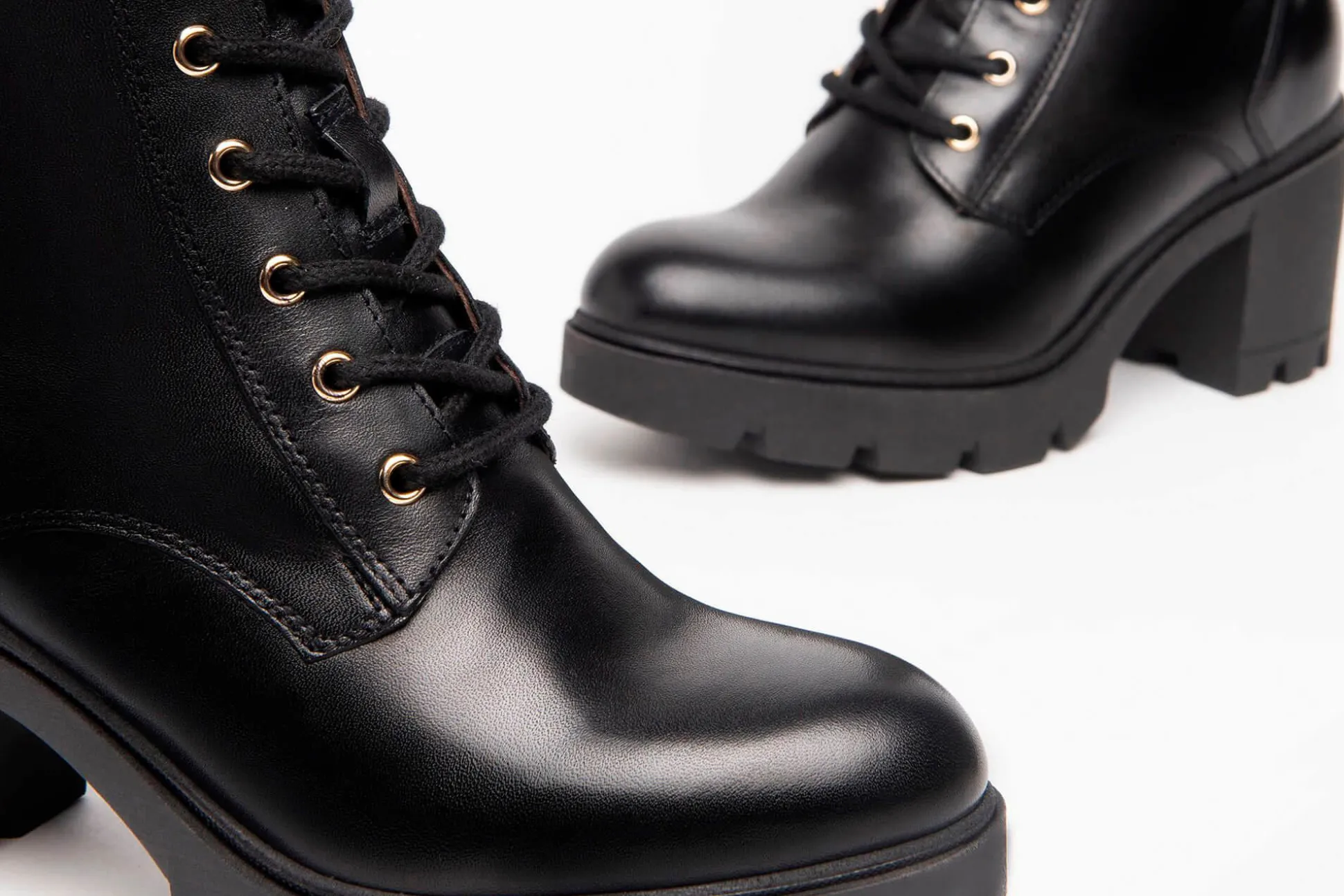 Shop Nerogiardini Heeled Boots I205862D