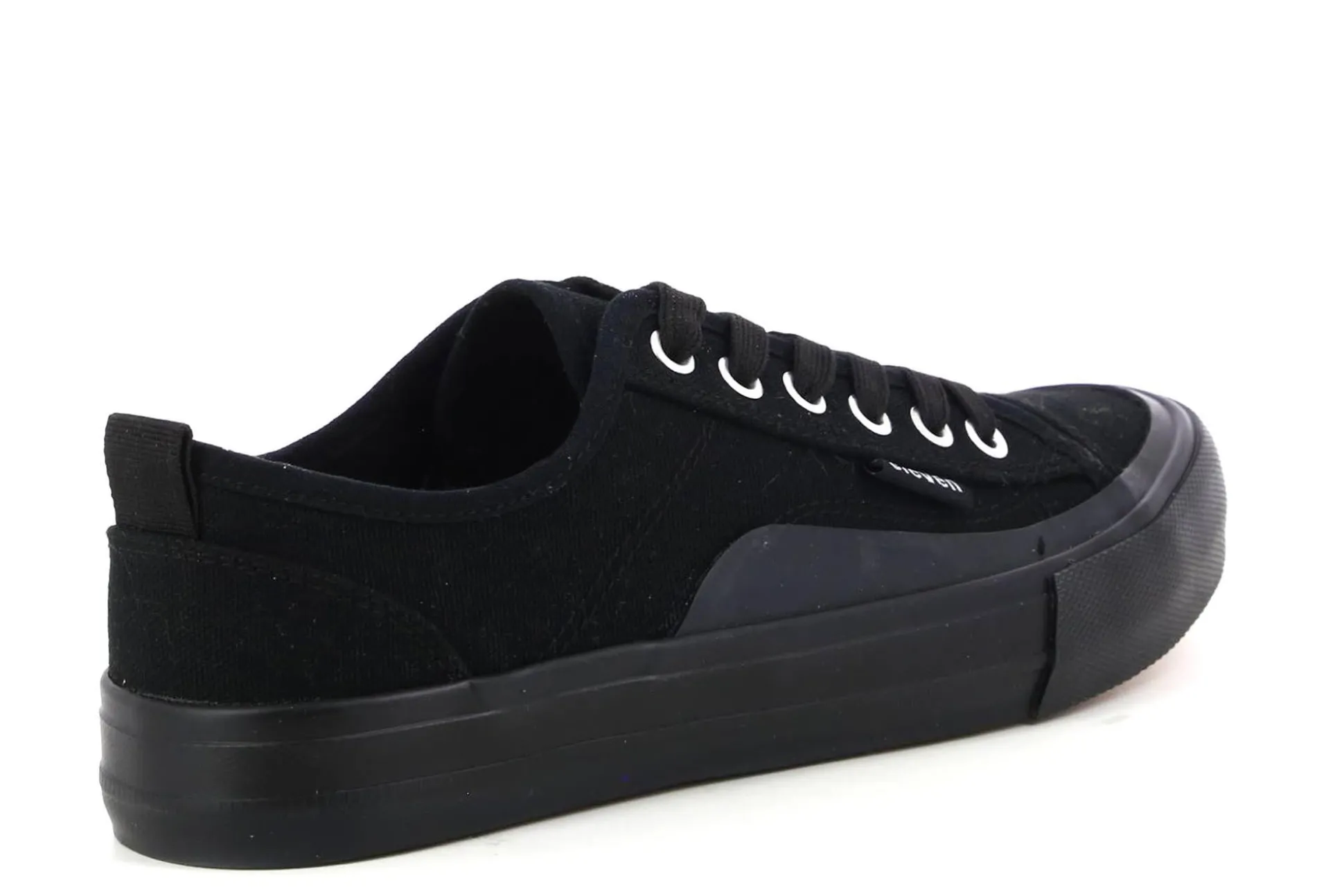 Hot Eleven Sneakers Chicago