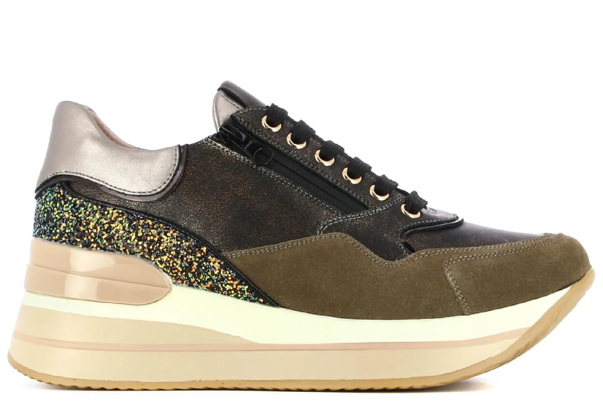 Hot Casas Collection Wedged Sneakers Pinco